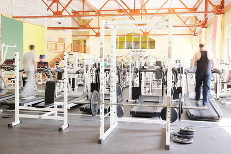 健身房运动俱乐部的内部图片