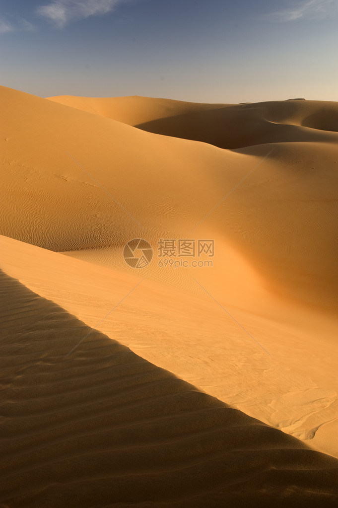 世界上最大的沙丘漠图片