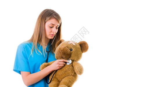 幼儿医生同情玩具熊患者图片