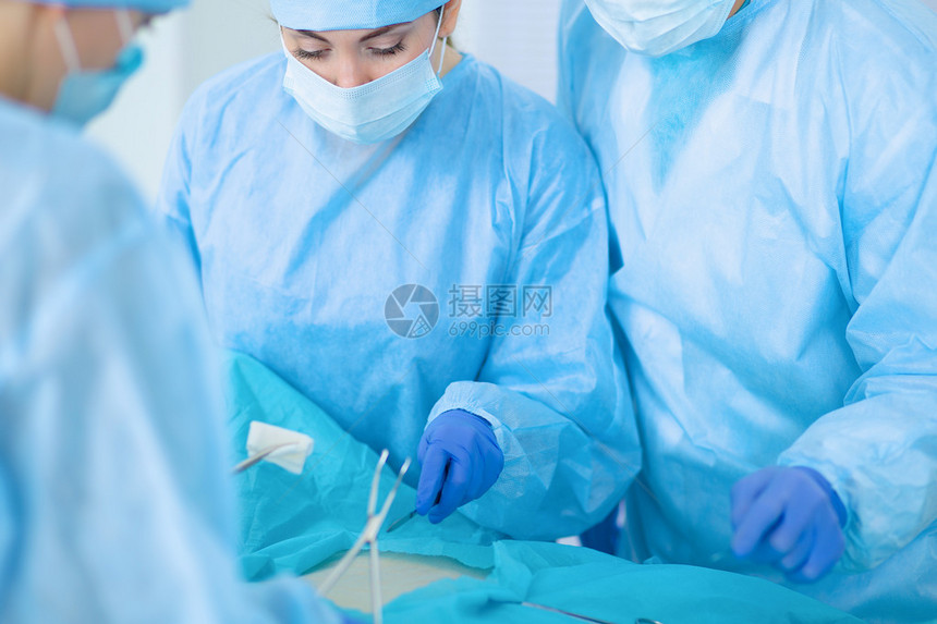手术室的手术团队图片