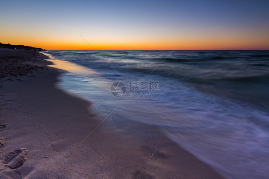 波罗的海上美丽的日落海图片