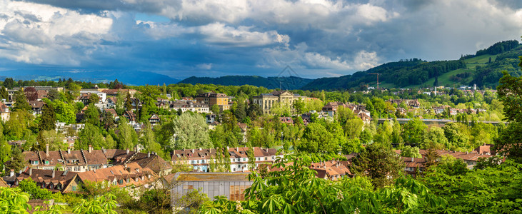 瑞士伯尔尼市春天全景图片