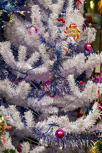 圣诞树白色装饰玩具花环图片