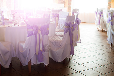 婚礼或餐桌位布置装饰椅子图片
