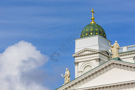 托教班芬兰赫尔辛基蓝天上著名的赫尔辛基大教背景