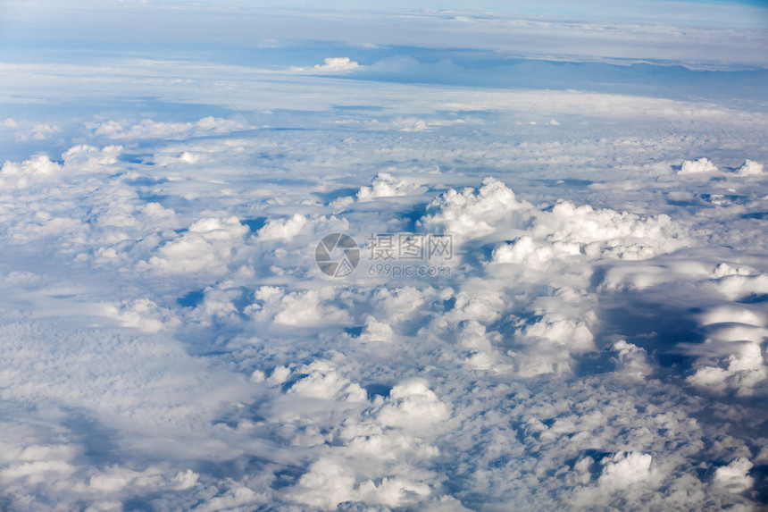 云层之上高于云层从空中和云层图片