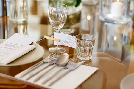 优雅简洁和豪华的餐桌白色为婚图片