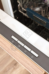现代家用洗碗机的数字控制面板图片