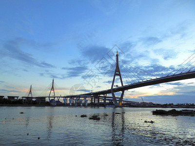 Bhumibol桥工业环桥或Mega图片