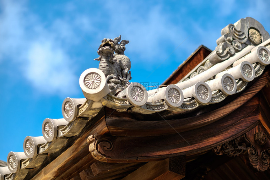 典型的日本宝塔建筑图片