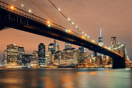 曼哈顿市下城市风景晚上图片