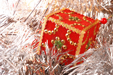 圣诞树装饰红盒子图片