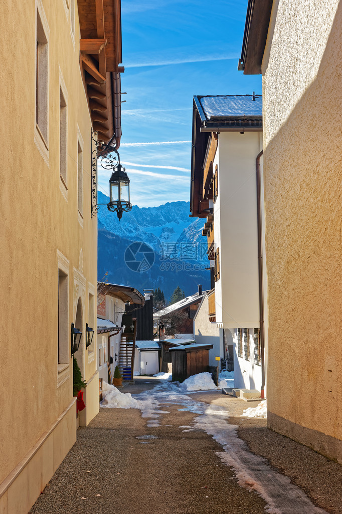 GarmischPartenkirchen南德狭窄的Cozy街图片