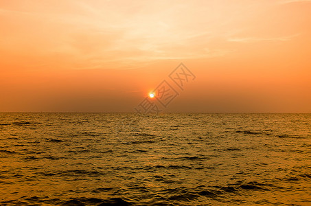 海上美丽日落美景背景图片