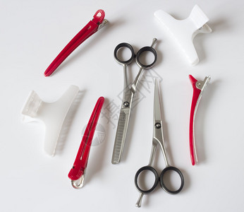 美发师工具剪刀梳子夹图片