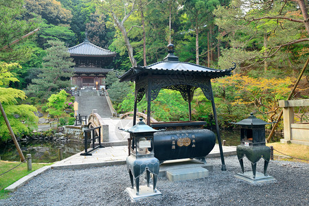 日本京都有历史建筑的神社图片