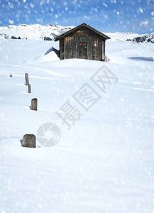 白雪阿尔卑斯山图片