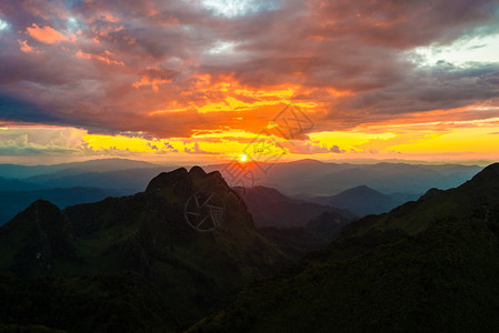 山上的日落亚高山泰国清道图片