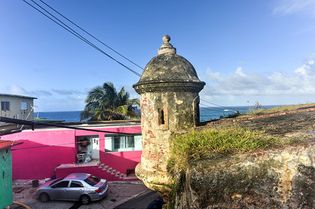 波多黎各圣胡安街头的城墙和望风图片