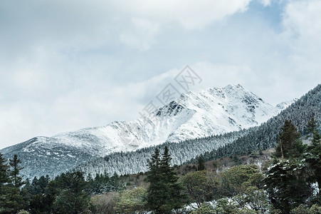 的雪山图片