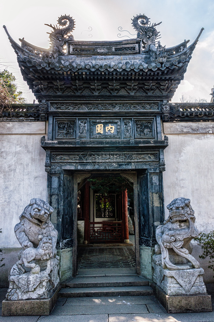上海古代豫园不寻常的门口图片