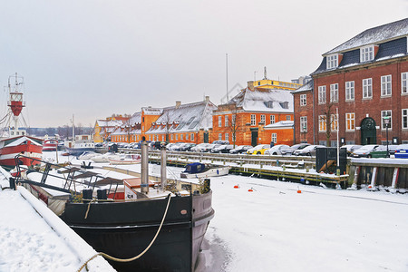 位于丹麦哥本哈根的滨水运河娱乐区图片