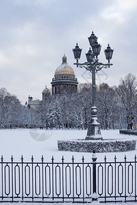 冬季圣艾萨克大教堂俄图片