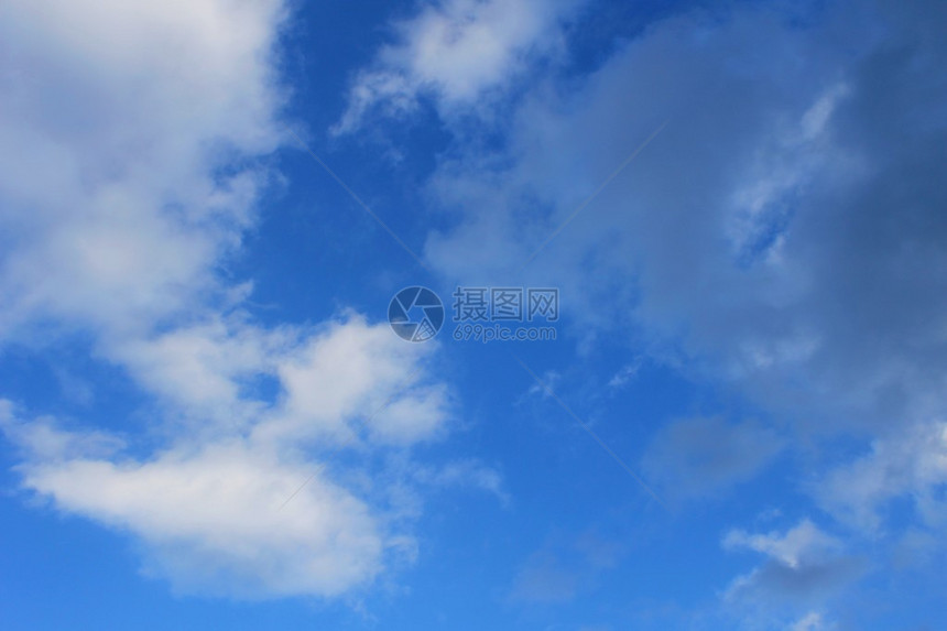 蓝天上的一朵白云图片
