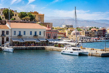 克里坦海和希腊港口Chania在克里图片