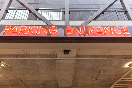 西雅图入口前的停车标志图片