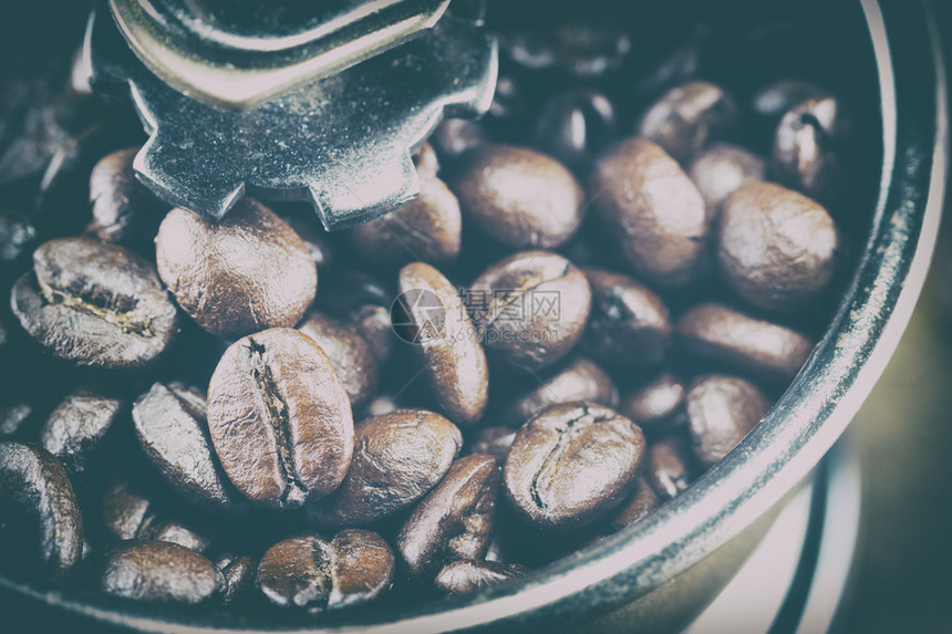 关闭咖啡豆将咖啡豆的重点放在研磨图片