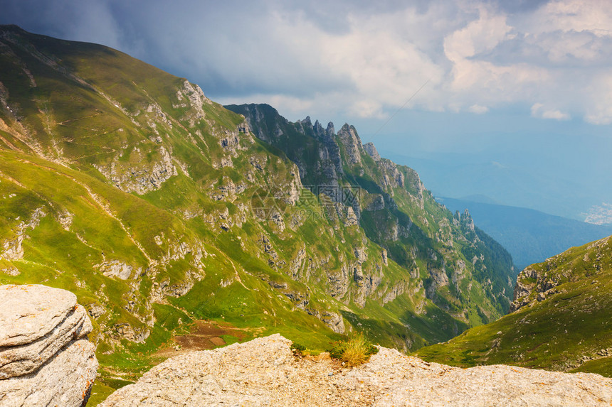 布塞吉山脉喀尔巴阡山脉罗马尼亚图片