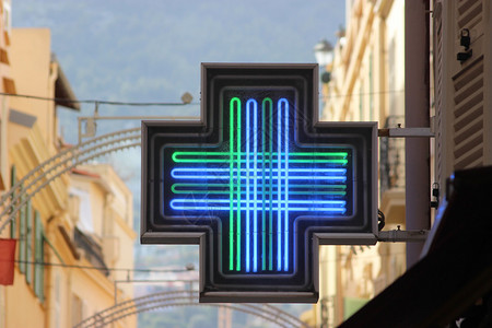 药房绿色十字标志或药店符号图片