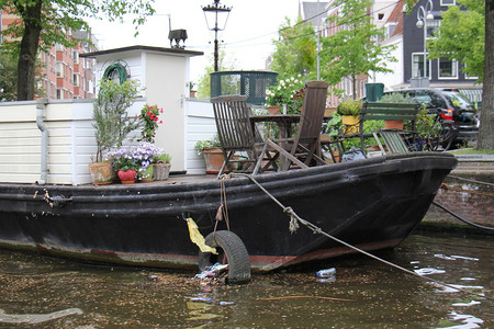阿姆斯特丹港的小船和小船图片