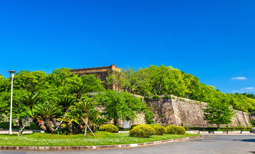 日本大阪城的防御墙图片