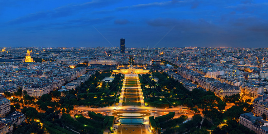 巴黎市天线屋顶的景色图片