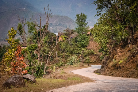 尼泊尔通往达曼山口图片