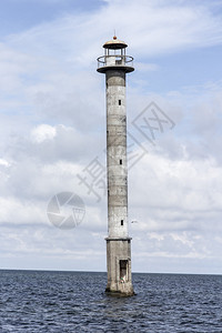 Kiipsaare灯塔以其尖头闻名图片