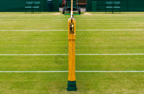 草坪网球场的细节图片