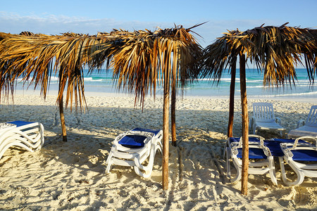古巴美妙的热带海滩清澈的海水阳光和图片