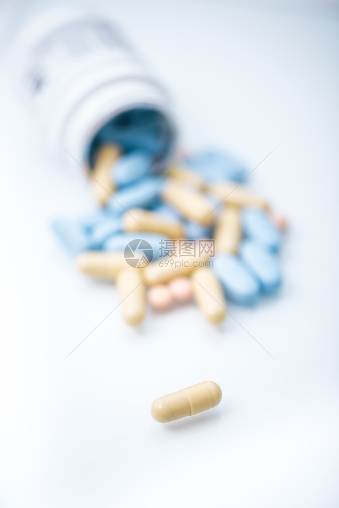 抗生素药丸和止痛药物图片