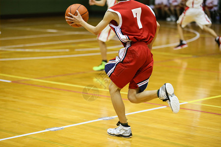 日本的篮球比赛图片