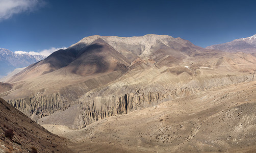 早上的高山甜点自然全景观图片