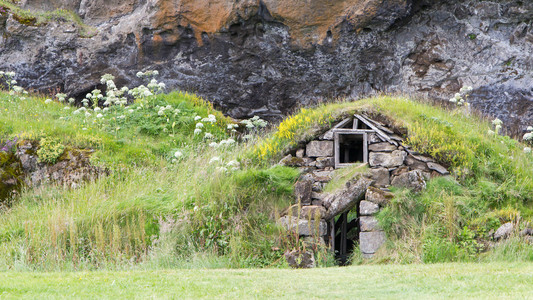 冰岛南部被遗弃的冰岛人住房图片