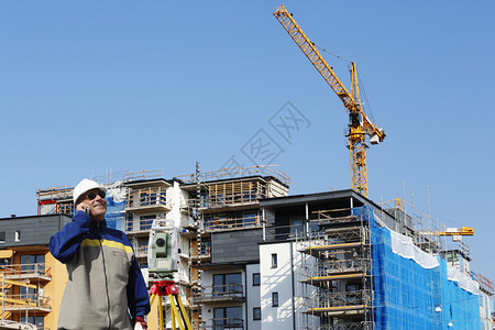 具有测量仪器建筑和工程业的测图片