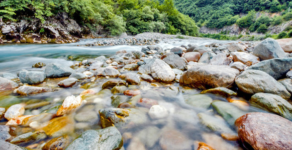 黑山的塔拉河图片