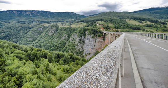 黑山的塔拉河峡谷图片