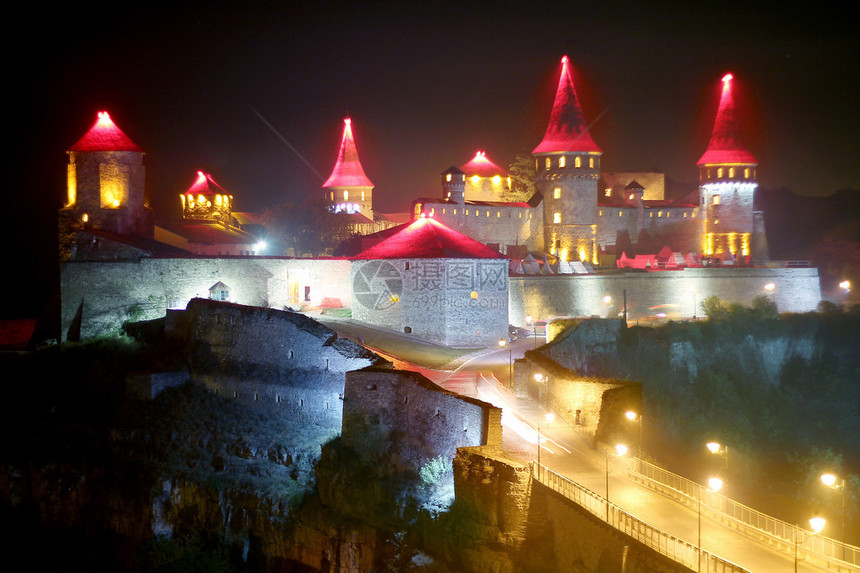 乌克兰KamenetzPodilsk镇古老中世纪城堡图片