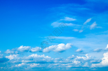 蓝天背景与白云图片