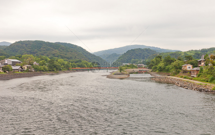 乌吉河是许多日本传说和故事的场景图片